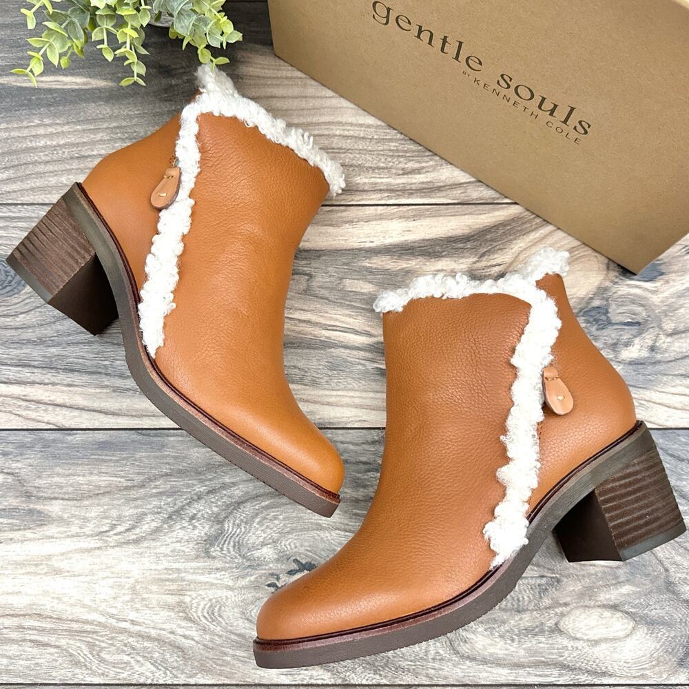 NIB Gentle Souls by Kenneth Cole 9M Best 65MM Zip Bootie Cozy Ankle Boots